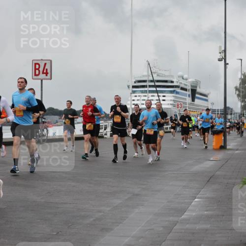 13.09.2026 - Kiel Lauf Andreas Tolksdorf http://msf.ph/oto/10458328 13.09.2026 11:59:28 Kiellinie 9659, 4, 12002, 3 meine-sportfotos.de