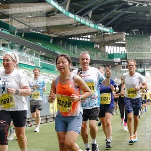 13.09.2026 - 21. swb-Marathon Bremen Michael Burmester http://msf.ph/oto/10458334 13.09.2026 10:33:45 Laufen im Stadion 10018, 10067, 10078, 10166, 10177, 10184, 10203, 10211, 10226, 10236, 10240, 10243, 10249, 10254, 10256, 10297, 10300, 10322, 10355, 10356, 10365, 10372, 10374, 10379, 10383, 10394, 10408, 10415, 10423, 10428, 10460, 10486, 10494, 10530, 10550, 10565, 10578, 10604, 10668, 10669, 10670, 10673, 10675, 10687, 10691, 10699, 10700, 10707, 10721, 10728, 10745, 10749, 10750, 10771, 10772, 10787, 10788, 10794, 10809, 10828, 10857, 10914, 11126, 11343 meine-sportfotos.de