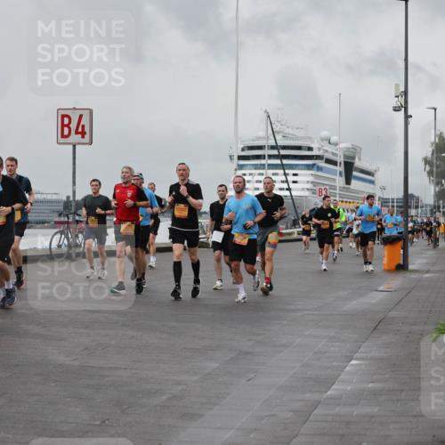13.09.2026 - Kiel Lauf Andreas Tolksdorf http://msf.ph/oto/10458342 13.09.2026 11:59:29 Kiellinie 5109, 4, 12002, 3 meine-sportfotos.de