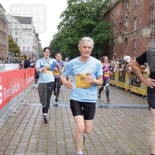 13.09.2026 - Kiel Lauf Yannick Fuchs http://msf.ph/oto/10458345 13.09.2026 09:50:44 Ziel 797, 3838, 4145, 4389, 5851, 6455, 6592, 7134, 7585, 7662, 7694, 8405, 8407, 8672, 9550, 9990, 10155, 10333, 10865, 11652, 1366, 1545, 2811, 2816, 3289, 3561, 3698, 4229, 5184, 5254, 5535, 5596, 6592, 7585, 7864, 8023, 8042, 9109, 9549, 9683, 9793, 10302, 10548, 12319, 12705, 249, 468, 763, 764, 1373, 1776, 1949, 2056, 3723, 5235, 6115, 6118, 6138, 6336, 6647, 6794, 6829, 6893, 7449, 7528, 9551, 11047, 11141, 12103, 12727, 12834 meine-sportfotos.de