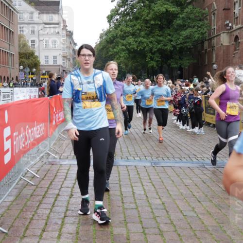 13.09.2026 - Kiel Lauf Yannick Fuchs http://msf.ph/oto/10458375 13.09.2026 09:50:45 Ziel 797, 3838, 4145, 4389, 5851, 6455, 6893, 7134, 7662, 7694, 8405, 8407, 8672, 9550, 9990, 10155, 10333, 10865, 11652, 1366, 1545, 2811, 2816, 3289, 3561, 3698, 4229, 5184, 5254, 5535, 5596, 5851, 6592, 7585, 7662, 7864, 8023, 8042, 9109, 9549, 9683, 9793, 10302, 10548, 12319, 12705, 249, 468, 763, 764, 1373, 1776, 1949, 2056, 3723, 5235, 6115, 6118, 6138, 6336, 6647, 6794, 6829, 7449, 7528, 9551, 11047, 11141, 12103, 12727, 12834, 8042 meine-sportfotos.de