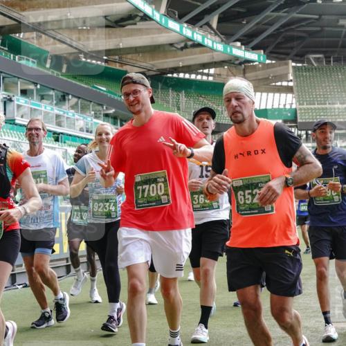 13.09.2026 - 21. swb-Marathon Bremen Michael Burmester http://msf.ph/oto/10458409 13.09.2026 13:11:47 Laufen im Stadion 118, 265, 373, 514, 581, 703, 843, 984, 1113, 1226, 1334, 1435, 1738, 1849, 1851, 1894, 1936, 1952, 1967, 2202, 2248, 2281, 2284, 2299, 2330, 2333, 2336, 2339, 2342, 2353, 2375, 2377, 2398, 2426, 2432, 2443, 2505, 2531, 2589, 2654, 2659, 2669, 2673, 2682, 2784, 2804, 2815, 2819, 2822, 2836, 2850, 2907, 2932, 2963, 2966, 2976, 3026, 3027, 3079, 3082, 3089, 3122, 3143, 3155, 3159, 3174, 3207, 3208, 3308, 3328, 3349, 3352, 3370, 3409, 3410, 3470, 3549, 551 meine-sportfotos.de