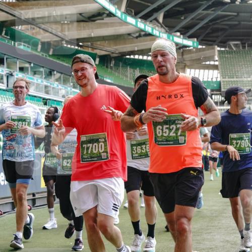 13.09.2026 - 21. swb-Marathon Bremen Michael Burmester http://msf.ph/oto/10458443 13.09.2026 13:11:47 Laufen im Stadion 118, 265, 373, 514, 581, 703, 843, 984, 1113, 1226, 1334, 1435, 1738, 1849, 1851, 1894, 1936, 1952, 1967, 2202, 2248, 2281, 2284, 2299, 2330, 2333, 2336, 2339, 2342, 2353, 2375, 2377, 2398, 2426, 2432, 2443, 2505, 2531, 2589, 2654, 2659, 2669, 2673, 2682, 2784, 2804, 2815, 2819, 2822, 2836, 2850, 2907, 2932, 2963, 2966, 2976, 3026, 3027, 3079, 3082, 3089, 3122, 3143, 3155, 3159, 3174, 3207, 3208, 3308, 3328, 3349, 3352, 3370, 3409, 3410, 3470, 3549, 551 meine-sportfotos.de