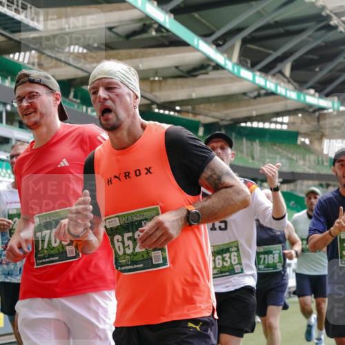 13.09.2026 - 21. swb-Marathon Bremen Michael Burmester http://msf.ph/oto/10458494 13.09.2026 13:11:47 Laufen im Stadion 118, 265, 373, 514, 581, 703, 843, 984, 1113, 1226, 1334, 1435, 1738, 1849, 1851, 1894, 1936, 1952, 1967, 2202, 2248, 2281, 2284, 2299, 2330, 2333, 2336, 2339, 2342, 2353, 2375, 2377, 2398, 2426, 2432, 2443, 2505, 2531, 2589, 2654, 2659, 2669, 2673, 2682, 2784, 2804, 2815, 2819, 2822, 2836, 2850, 2907, 2932, 2963, 2966, 2976, 3026, 3027, 3079, 3082, 3089, 3122, 3143, 3155, 3159, 3174, 3207, 3208, 3308, 3328, 3349, 3352, 3370, 3409, 3410, 3470, 3549, 551 meine-sportfotos.de