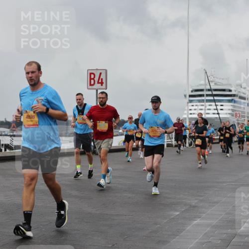 13.09.2026 - Kiel Lauf Andreas Tolksdorf http://msf.ph/oto/10458520 13.09.2026 11:59:44 Kiellinie 4698, 4, 325, 3 meine-sportfotos.de