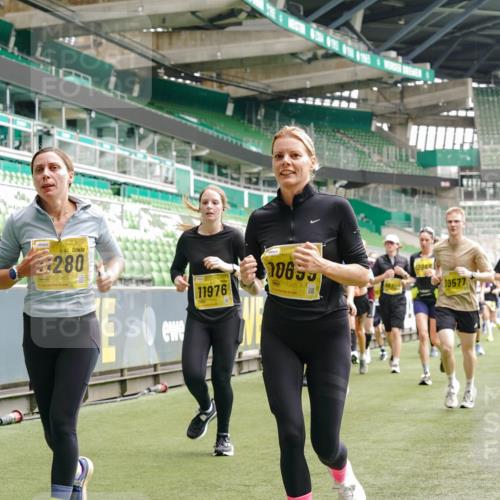 13.09.2026 - 21. swb-Marathon Bremen Michael Burmester http://msf.ph/oto/10458528 13.09.2026 10:33:48 Laufen im Stadion 10018, 10067, 10078, 10166, 10177, 10184, 10203, 10211, 10226, 10236, 10240, 10243, 10249, 10254, 10297, 10300, 10322, 10355, 10356, 10365, 10372, 10374, 10379, 10383, 10394, 10408, 10415, 10423, 10428, 10460, 10486, 10494, 10530, 10550, 10565, 10578, 10604, 10668, 10669, 10670, 10673, 10675, 10687, 10691, 10699, 10700, 10721, 10728, 10745, 10749, 10750, 10771, 10772, 10787, 10788, 10794, 10809, 10828, 10857, 10914, 11126, 11162, 11343, 11803 meine-sportfotos.de