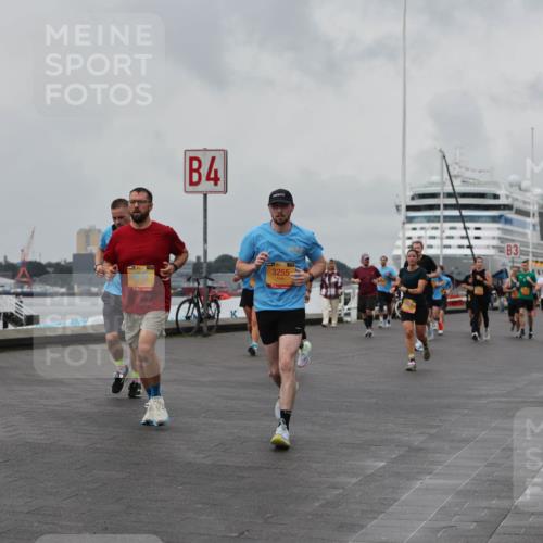 13.09.2026 - Kiel Lauf Andreas Tolksdorf http://msf.ph/oto/10458533 13.09.2026 11:59:44 Kiellinie 4698, 4, 3255, 3 meine-sportfotos.de