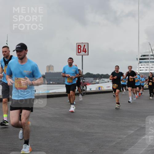 13.09.2026 - Kiel Lauf Andreas Tolksdorf http://msf.ph/oto/10458568 13.09.2026 11:59:46 Kiellinie 32, 4, 3 meine-sportfotos.de