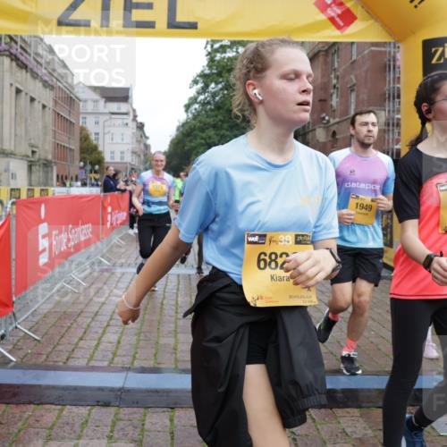 13.09.2026 - Kiel Lauf Yannick Fuchs http://msf.ph/oto/10458630 13.09.2026 09:50:59 Ziel 249, 468, 763, 764, 1373, 1776, 1949, 2056, 3723, 5235, 6115, 6118, 6138, 6336, 6647, 6794, 6829, 6893, 7449, 7528, 9551, 11047, 11141, 12103, 12727, 12834, 797, 1545, 2811, 2816, 3289, 3561, 3698, 3838, 4145, 4229, 4389, 5596, 5851, 6455, 6592, 7134, 7585, 7662, 7694, 8405, 8407, 8672, 9109, 9550, 9990, 10155, 10302, 10333, 10865, 11652, 12319, 12705, 232, 940, 956, 2466, 2777, 4217, 5445, 6009, 6923, 10626, 4229, 5184, 5254, 8023 meine-sportfotos.de