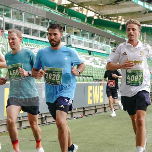 13.09.2026 - 21. swb-Marathon Bremen Michael Burmester http://msf.ph/oto/10458665 13.09.2026 12:54:23 Laufen im Stadion 102, 145, 161, 189, 201, 313, 376, 385, 388, 461, 472, 481, 495, 541, 560, 615, 616, 666, 675, 696, 740, 755, 816, 827, 982, 985, 987, 1053, 1056, 1076, 1197, 1207, 1390, 1419, 1433, 1445, 1468, 1528, 1551, 1599, 1631, 1658, 1664, 1704, 1707, 1814, 2055, 2125, 2234, 2251, 2280, 2362, 2383, 2390, 2401, 2422, 2454, 2474, 2499, 2623, 2701, 2733, 2801, 2820, 2824, 2858, 2870, 2882, 2913, 2922, 2962, 2971, 2997, 3012, 3054, 3134, 3175, 3206, 3241, 3246, 3346, 3356, 3357, 3362, 3413 meine-sportfotos.de