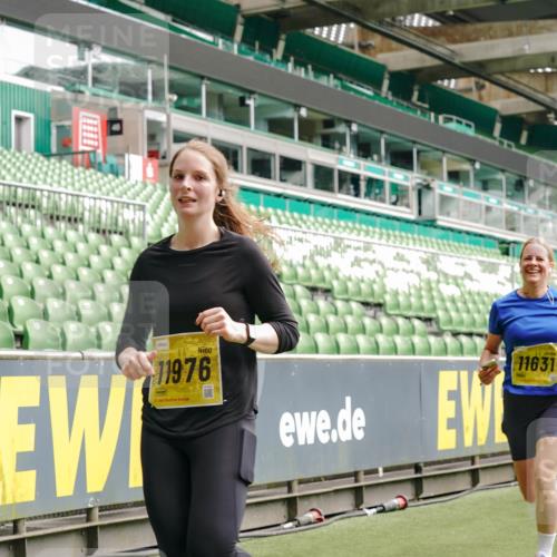 13.09.2026 - 21. swb-Marathon Bremen Michael Burmester http://msf.ph/oto/10458692 13.09.2026 10:33:50 Laufen im Stadion 10018, 10067, 10078, 10166, 10177, 10184, 10203, 10211, 10226, 10236, 10240, 10243, 10249, 10254, 10297, 10300, 10322, 10355, 10356, 10372, 10374, 10379, 10383, 10394, 10408, 10415, 10423, 10428, 10460, 10486, 10494, 10530, 10550, 10565, 10578, 10604, 10639, 10668, 10669, 10670, 10673, 10675, 10687, 10691, 10699, 10700, 10721, 10728, 10745, 10749, 10750, 10771, 10772, 10787, 10788, 10794, 10809, 10828, 10857, 10914, 11126, 11162, 11343, 11803, 11965 meine-sportfotos.de