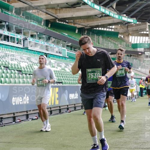 13.09.2026 - 21. swb-Marathon Bremen Michael Burmester http://msf.ph/oto/10458702 13.09.2026 13:11:51 Laufen im Stadion 118, 265, 373, 514, 581, 703, 843, 984, 1113, 1226, 1286, 1334, 1435, 1738, 1849, 1851, 1894, 1936, 1952, 1967, 2248, 2281, 2284, 2299, 2330, 2333, 2336, 2342, 2353, 2375, 2377, 2398, 2426, 2432, 2443, 2505, 2531, 2589, 2654, 2659, 2669, 2673, 2784, 2804, 2815, 2819, 2822, 2836, 2850, 2895, 2907, 2932, 2963, 2966, 2976, 3026, 3027, 3079, 3082, 3143, 3155, 3159, 3174, 3207, 3208, 3308, 3328, 3349, 3352, 3370, 3409, 3410, 3470, 3549, 551 meine-sportfotos.de