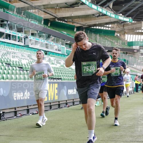 13.09.2026 - 21. swb-Marathon Bremen Michael Burmester http://msf.ph/oto/10458727 13.09.2026 13:11:51 Laufen im Stadion 118, 265, 373, 514, 581, 703, 843, 984, 1113, 1226, 1286, 1334, 1435, 1738, 1849, 1851, 1894, 1936, 1952, 1967, 2248, 2281, 2284, 2299, 2330, 2333, 2336, 2342, 2353, 2375, 2377, 2398, 2426, 2432, 2443, 2505, 2531, 2589, 2654, 2659, 2669, 2673, 2784, 2804, 2815, 2819, 2822, 2836, 2850, 2895, 2907, 2932, 2963, 2966, 2976, 3026, 3027, 3079, 3082, 3143, 3155, 3159, 3174, 3207, 3208, 3308, 3328, 3349, 3352, 3370, 3409, 3410, 3470, 3549, 551 meine-sportfotos.de