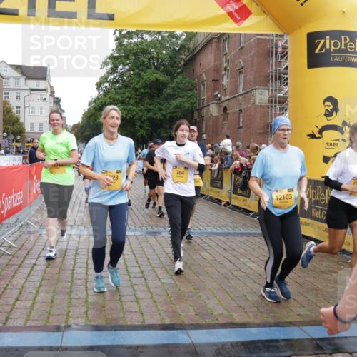 13.09.2026 - Kiel Lauf Yannick Fuchs http://msf.ph/oto/10458751 13.09.2026 09:51:03 Ziel 232, 249, 468, 763, 764, 1373, 1776, 1949, 2056, 2777, 3723, 5445, 6115, 6118, 6138, 6794, 6829, 6923, 7449, 7528, 9551, 10626, 11047, 11141, 12103, 12727, 12834, 797, 1545, 2811, 2816, 3289, 3561, 3838, 4145, 4389, 5235, 5851, 6336, 6455, 6592, 6647, 6893, 7134, 7585, 7662, 7694, 8405, 8407, 8672, 9550, 9990, 10155, 10302, 10333, 10865, 11652, 12319, 12705, 940, 956, 2466, 3089, 4217, 5731, 5913, 6009, 6363, 11852, 2811, 2816, 3561, 4229, 5184 meine-sportfotos.de