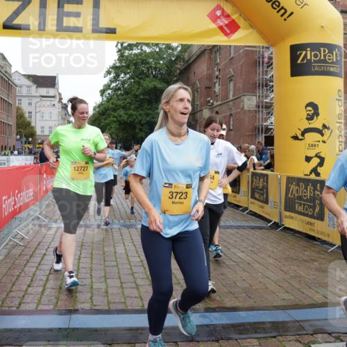 13.09.2026 - Kiel Lauf Yannick Fuchs http://msf.ph/oto/10458769 13.09.2026 09:51:04 Ziel 232, 249, 468, 763, 764, 1373, 1776, 1949, 2056, 2777, 3723, 5445, 6115, 6118, 6138, 6794, 6829, 6923, 7449, 7528, 9551, 10626, 11047, 11141, 12103, 12727, 12834, 763, 797, 1545, 3289, 3561, 3838, 4145, 4389, 5235, 5851, 6336, 6455, 6592, 6647, 6829, 6893, 7134, 7449, 7585, 7662, 7694, 8405, 8407, 8672, 9550, 9990, 10155, 10302, 10333, 10865, 11652, 12319, 12705, 940, 956, 2466, 3089, 4217, 5731, 5913, 6009, 6363, 11852, 1545, 2811, 2816, 3289, 3561, 4229 meine-sportfotos.de