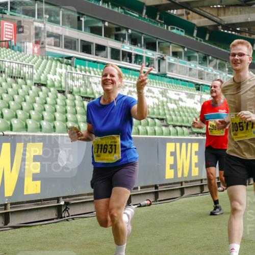 13.09.2026 - 21. swb-Marathon Bremen Michael Burmester http://msf.ph/oto/10458770 13.09.2026 10:33:51 Laufen im Stadion 10018, 10067, 10078, 10147, 10166, 10177, 10184, 10203, 10211, 10226, 10236, 10240, 10243, 10249, 10254, 10297, 10300, 10322, 10355, 10356, 10372, 10374, 10379, 10383, 10394, 10408, 10415, 10423, 10428, 10460, 10486, 10494, 10530, 10550, 10565, 10578, 10604, 10639, 10668, 10669, 10670, 10673, 10675, 10687, 10691, 10699, 10700, 10721, 10728, 10745, 10749, 10750, 10771, 10772, 10787, 10788, 10794, 10809, 10828, 10857, 10914, 11126, 11162, 11343, 11803, 11965 meine-sportfotos.de
