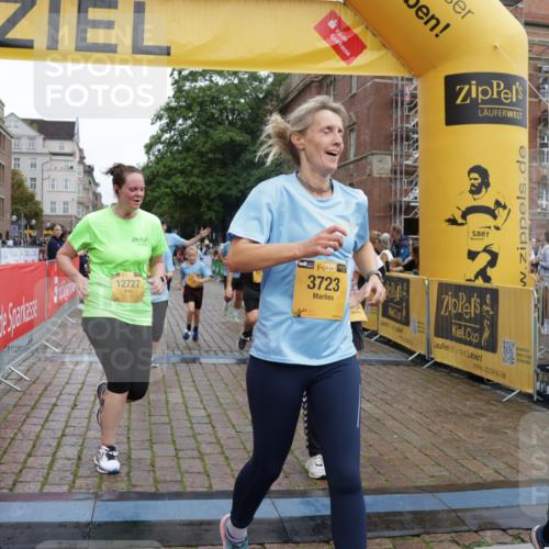 13.09.2026 - Kiel Lauf Yannick Fuchs http://msf.ph/oto/10458771 13.09.2026 09:51:04 Ziel 232, 249, 468, 763, 764, 1373, 1776, 1949, 2056, 2777, 3723, 5445, 6115, 6118, 6138, 6794, 6829, 6923, 7449, 7528, 9551, 10626, 11047, 11141, 12103, 12727, 12834, 763, 797, 1545, 3289, 3561, 3838, 4145, 4389, 5235, 5851, 6336, 6455, 6592, 6647, 6829, 6893, 7134, 7449, 7585, 7662, 7694, 8405, 8407, 8672, 9550, 9990, 10155, 10302, 10333, 10865, 11652, 12319, 12705, 940, 956, 2466, 3089, 4217, 5731, 5913, 6009, 6363, 11852, 1545, 2811, 2816, 3289, 3561, 4229 meine-sportfotos.de