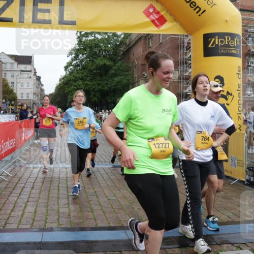 13.09.2026 - Kiel Lauf Yannick Fuchs http://msf.ph/oto/10458792 13.09.2026 09:51:05 Ziel 232, 249, 468, 764, 1373, 1776, 1949, 2056, 2777, 3723, 5445, 6115, 6118, 6138, 6794, 6923, 7528, 9551, 10626, 11047, 11141, 12103, 12727, 12834, 763, 797, 1545, 1949, 3289, 3838, 4145, 4389, 5235, 5851, 6138, 6336, 6455, 6592, 6647, 6829, 6893, 7134, 7449, 7585, 7662, 7694, 8405, 8407, 8672, 9550, 9990, 10155, 10302, 10333, 10865, 11652, 12319, 12705, 940, 956, 2466, 3089, 4217, 5731, 5913, 6009, 6363, 11143, 11852, 11997, 1545, 2811, 2816, 3289, 3561, 4229 meine-sportfotos.de