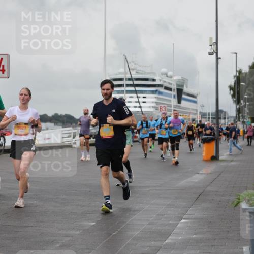 13.09.2026 - Kiel Lauf Andreas Tolksdorf http://msf.ph/oto/10458838 13.09.2026 11:59:54 Kiellinie 9072, 4, 3820, 1, 3, 3 meine-sportfotos.de