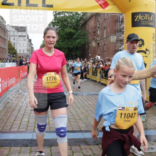 13.09.2026 - Kiel Lauf Yannick Fuchs http://msf.ph/oto/10458883 13.09.2026 09:51:08 Ziel 232, 249, 764, 1776, 2056, 2777, 3723, 4217, 5445, 6009, 6115, 6118, 6794, 6923, 7528, 10626, 11047, 12103, 12727, 12834, 468, 763, 797, 1373, 1949, 3838, 4145, 4389, 5235, 5851, 6138, 6336, 6455, 6592, 6647, 6829, 6893, 7134, 7449, 7585, 7662, 7694, 8405, 8407, 8672, 9550, 9551, 9990, 10155, 10333, 10865, 11141, 11652, 940, 956, 2466, 2483, 3089, 4615, 5731, 5913, 6363, 8150, 11143, 11552, 11852, 11997, 1545, 2811, 2816, 3289, 3561 meine-sportfotos.de