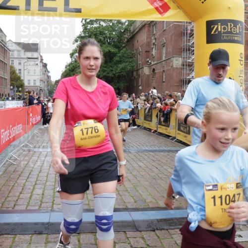 13.09.2026 - Kiel Lauf Yannick Fuchs http://msf.ph/oto/10458891 13.09.2026 09:51:08 Ziel 232, 249, 764, 1776, 2056, 2777, 3723, 4217, 5445, 6009, 6115, 6118, 6794, 6923, 7528, 10626, 11047, 12103, 12727, 12834, 468, 763, 797, 1373, 1949, 3838, 4145, 4389, 5235, 5851, 6138, 6336, 6455, 6592, 6647, 6829, 6893, 7134, 7449, 7585, 7662, 7694, 8405, 8407, 8672, 9550, 9551, 9990, 10155, 10333, 10865, 11141, 11652, 940, 956, 2466, 2483, 3089, 4615, 5731, 5913, 6363, 8150, 11143, 11552, 11852, 11997, 1545, 2811, 2816, 3289, 3561 meine-sportfotos.de