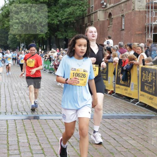 13.09.2026 - Kiel Lauf Yannick Fuchs http://msf.ph/oto/10458956 13.09.2026 09:51:11 Ziel 232, 249, 1776, 2056, 2466, 2777, 4217, 5445, 6009, 6115, 6118, 6923, 7528, 10626, 11047, 249, 468, 763, 764, 797, 1373, 1949, 3723, 3838, 4145, 4389, 5235, 6115, 6118, 6138, 6336, 6455, 6647, 6794, 6829, 6893, 7134, 7449, 7694, 8405, 8407, 8672, 9550, 9551, 9990, 10155, 10333, 10865, 11141, 11652, 12103, 12727, 12834, 940, 956, 2483, 3089, 4615, 5731, 5913, 6363, 8150, 11143, 11233, 11494, 11552, 11852, 11997, 1545, 3289, 3561, 3838, 4145 meine-sportfotos.de