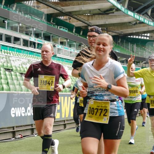 13.09.2026 - 21. swb-Marathon Bremen Michael Burmester http://msf.ph/oto/10459012 13.09.2026 10:33:54 Laufen im Stadion 10018, 10067, 10078, 10147, 10166, 10177, 10184, 10203, 10211, 10226, 10236, 10240, 10249, 10254, 10297, 10300, 10355, 10356, 10367, 10368, 10369, 10372, 10374, 10379, 10383, 10394, 10408, 10415, 10423, 10428, 10460, 10486, 10494, 10530, 10550, 10578, 10604, 10639, 10668, 10669, 10670, 10673, 10675, 10687, 10691, 10699, 10700, 10728, 10745, 10749, 10750, 10771, 10772, 10787, 10788, 10794, 10809, 10828, 10857, 10914, 11126, 11162, 11343, 11803, 11965 meine-sportfotos.de