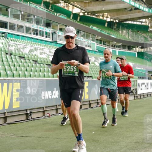 13.09.2026 - 21. swb-Marathon Bremen Michael Burmester http://msf.ph/oto/10459068 13.09.2026 12:54:32 Laufen im Stadion 145, 161, 189, 201, 205, 313, 376, 385, 388, 461, 472, 481, 495, 541, 560, 615, 616, 666, 675, 696, 740, 755, 816, 827, 982, 985, 987, 1053, 1056, 1076, 1197, 1207, 1390, 1419, 1433, 1445, 1468, 1551, 1599, 1631, 1658, 1664, 1704, 1707, 1814, 2055, 2125, 2234, 2251, 2280, 2362, 2383, 2390, 2401, 2422, 2454, 2474, 2499, 2623, 2701, 2733, 2801, 2820, 2824, 2870, 2882, 2913, 2922, 2962, 2971, 2997, 3012, 3054, 3134, 3175, 3206, 3241, 3246, 3346, 3356, 3357, 3413, 3716, 3836 meine-sportfotos.de