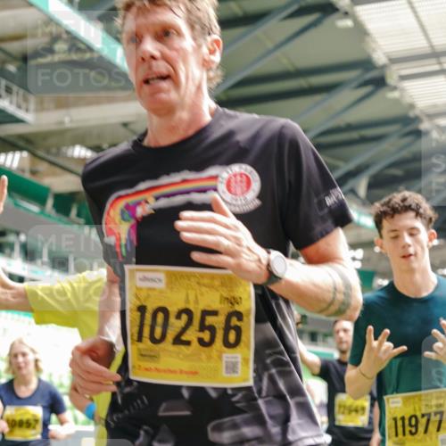 13.09.2026 - 21. swb-Marathon Bremen Michael Burmester http://msf.ph/oto/10459123 13.09.2026 10:33:56 Laufen im Stadion 10018, 10067, 10078, 10147, 10166, 10177, 10184, 10203, 10211, 10236, 10240, 10249, 10254, 10297, 10300, 10355, 10356, 10367, 10368, 10369, 10372, 10374, 10379, 10383, 10394, 10408, 10415, 10423, 10428, 10460, 10486, 10494, 10530, 10550, 10578, 10604, 10639, 10668, 10669, 10673, 10675, 10687, 10691, 10699, 10700, 10728, 10745, 10749, 10750, 10771, 10772, 10787, 10788, 10794, 10809, 10828, 10857, 10914, 10928, 11126, 11162, 11343, 11803, 11965 meine-sportfotos.de