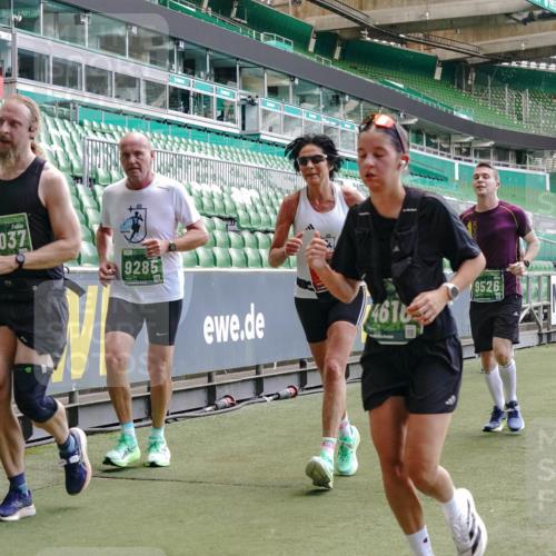 13.09.2026 - 21. swb-Marathon Bremen Michael Burmester http://msf.ph/oto/10459153 13.09.2026 13:11:55 Laufen im Stadion 118, 265, 373, 514, 581, 703, 843, 984, 1113, 1226, 1286, 1334, 1435, 1738, 1849, 1851, 1936, 1952, 1967, 2005, 2248, 2281, 2299, 2330, 2333, 2336, 2342, 2353, 2375, 2377, 2398, 2426, 2432, 2443, 2505, 2531, 2589, 2654, 2659, 2669, 2673, 2765, 2784, 2804, 2815, 2819, 2822, 2836, 2850, 2895, 2907, 2963, 2966, 2976, 3026, 3027, 3079, 3082, 3143, 3155, 3159, 3174, 3207, 3208, 3308, 3328, 3349, 3352, 3370, 3409, 3470, 3549, 551 meine-sportfotos.de