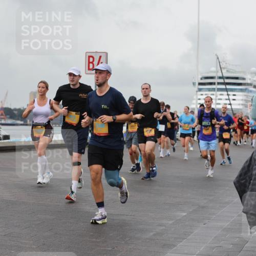 13.09.2026 - Kiel Lauf Andreas Tolksdorf http://msf.ph/oto/10459160 13.09.2026 12:00:15 Kiellinie 2596 meine-sportfotos.de