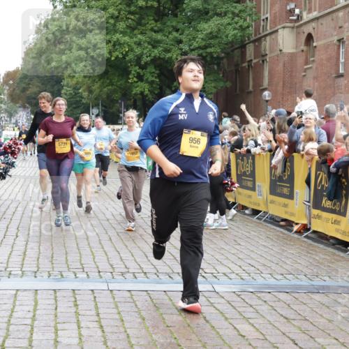 13.09.2026 - Kiel Lauf Yannick Fuchs http://msf.ph/oto/10459182 13.09.2026 09:51:23 Ziel 940, 956, 2466, 2483, 3089, 4217, 4615, 5731, 5913, 6363, 8150, 11143, 11552, 11852, 11997, 232, 249, 468, 763, 764, 1373, 1776, 1949, 2056, 2777, 3723, 4217, 5235, 5445, 6009, 6115, 6118, 6138, 6336, 6647, 6794, 6829, 6893, 6923, 7449, 7528, 9551, 10626, 11047, 11141, 11652, 12103, 12727, 12834, 714, 840, 3674, 4822, 4907, 5595, 6057, 6188, 6648, 7622, 8097, 9829, 9833, 11173, 11233, 11494, 12107, 4389, 6336, 6455, 6893, 7694, 8405, 11652 meine-sportfotos.de