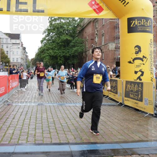 13.09.2026 - Kiel Lauf Yannick Fuchs http://msf.ph/oto/10459202 13.09.2026 09:51:24 Ziel 940, 956, 2466, 2483, 3089, 4615, 5731, 5913, 6363, 8150, 11143, 11233, 11494, 11552, 11852, 11997, 232, 249, 468, 763, 764, 1373, 1776, 1949, 2056, 2777, 3723, 4217, 5235, 5445, 6009, 6115, 6118, 6138, 6336, 6647, 6794, 6829, 6893, 6923, 7449, 7528, 9551, 10626, 11047, 11141, 12103, 12727, 12834, 714, 840, 1967, 1999, 2002, 3674, 4822, 4907, 5595, 6057, 6188, 6648, 7622, 8097, 9829, 9833, 11173, 12107, 4389, 5235, 6336, 6455, 6647, 6893, 8405, 11652 meine-sportfotos.de
