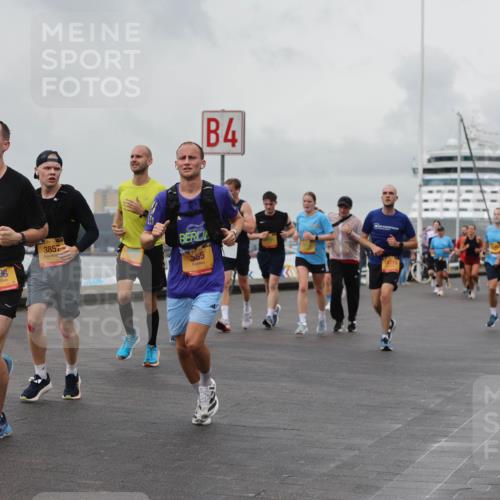 13.09.2026 - Kiel Lauf Andreas Tolksdorf http://msf.ph/oto/10459263 13.09.2026 12:00:18 Kiellinie 2596, 385, 4, 365, 3 meine-sportfotos.de