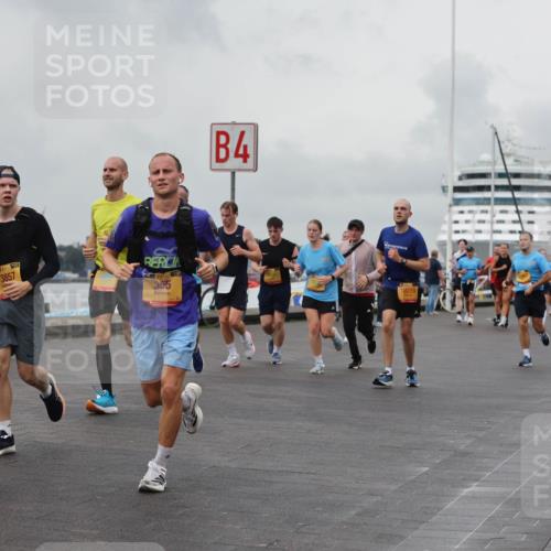 13.09.2026 - Kiel Lauf Andreas Tolksdorf http://msf.ph/oto/10459273 13.09.2026 12:00:18 Kiellinie 2596, 3857, 355, 4, 10219, 3 meine-sportfotos.de
