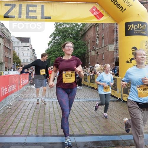 13.09.2026 - Kiel Lauf Yannick Fuchs http://msf.ph/oto/10459274 13.09.2026 09:51:26 Ziel 940, 956, 2483, 3089, 4615, 5731, 5913, 6363, 8150, 11143, 11233, 11494, 11552, 11852, 11997, 232, 249, 468, 763, 764, 1373, 1776, 1949, 2056, 2466, 2777, 3723, 4217, 5235, 5445, 6009, 6115, 6118, 6138, 6336, 6647, 6794, 6829, 6923, 7449, 7528, 9551, 10626, 11047, 11141, 12103, 12727, 12834, 714, 840, 1967, 1999, 2002, 3674, 4822, 4907, 5595, 6057, 6188, 6648, 7622, 8097, 9829, 9833, 11173, 12107, 763, 4389, 5235, 6336, 6647, 6829, 6893, 7449, 8405, 11652 meine-sportfotos.de