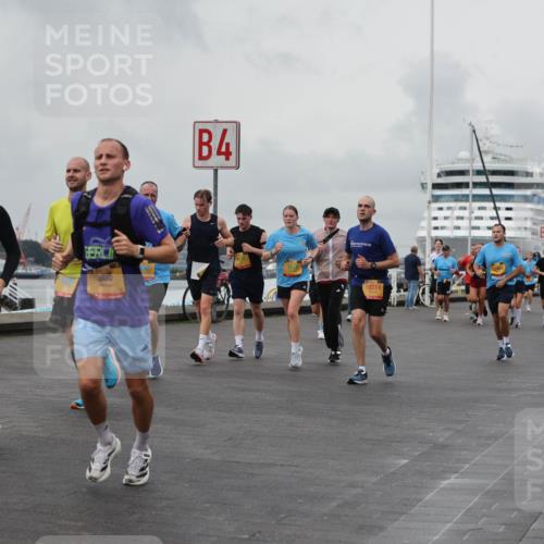 13.09.2026 - Kiel Lauf Andreas Tolksdorf http://msf.ph/oto/10459282 13.09.2026 12:00:18 Kiellinie 3857, 65, 4, 3, 10219 meine-sportfotos.de