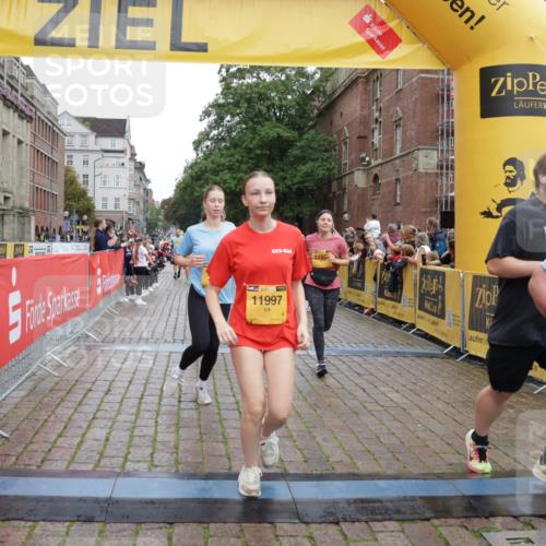 13.09.2026 - Kiel Lauf Yannick Fuchs http://msf.ph/oto/10459390 13.09.2026 09:51:30 Ziel 714, 840, 2483, 3089, 3674, 4615, 4822, 4907, 5731, 5913, 6057, 6363, 6648, 8097, 8150, 11143, 11233, 11494, 11552, 11852, 11997, 12107, 232, 249, 468, 764, 940, 956, 1373, 1776, 1949, 2056, 2466, 2777, 3723, 4217, 5445, 6009, 6115, 6118, 6138, 6794, 6923, 7528, 9551, 10626, 11047, 11141, 12103, 12727, 12834, 1309, 1967, 1999, 2002, 5595, 6188, 7302, 7622, 9829, 9833, 11173, 468, 763, 1373, 1949, 5235, 6138, 6336, 6647, 6829, 6893, 7449, 9551, 11652 meine-sportfotos.de