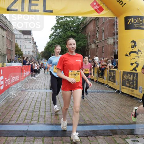 13.09.2026 - Kiel Lauf Yannick Fuchs http://msf.ph/oto/10459403 13.09.2026 09:51:30 Ziel 714, 840, 2483, 3089, 3674, 4615, 4822, 4907, 5731, 5913, 6057, 6363, 6648, 8097, 8150, 11143, 11233, 11494, 11552, 11852, 11997, 12107, 232, 249, 468, 764, 940, 956, 1373, 1776, 1949, 2056, 2466, 2777, 3723, 4217, 5445, 6009, 6115, 6118, 6138, 6794, 6923, 7528, 9551, 10626, 11047, 11141, 12103, 12727, 12834, 1309, 1967, 1999, 2002, 5595, 6188, 7302, 7622, 9829, 9833, 11173, 468, 763, 1373, 1949, 5235, 6138, 6336, 6647, 6829, 6893, 7449, 9551, 11652 meine-sportfotos.de