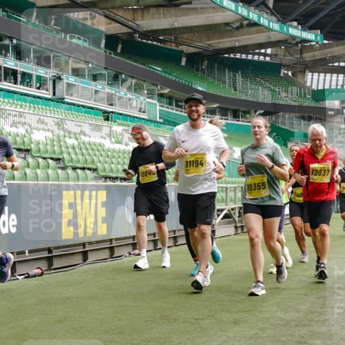 13.09.2026 - 21. swb-Marathon Bremen Michael Burmester http://msf.ph/oto/10459469 13.09.2026 10:34:00 Laufen im Stadion 10018, 10067, 10078, 10147, 10166, 10177, 10184, 10203, 10211, 10236, 10240, 10254, 10297, 10300, 10355, 10356, 10367, 10368, 10369, 10372, 10374, 10379, 10383, 10394, 10408, 10415, 10423, 10428, 10460, 10485, 10486, 10494, 10530, 10550, 10578, 10604, 10639, 10668, 10669, 10673, 10675, 10687, 10691, 10699, 10700, 10728, 10745, 10749, 10750, 10771, 10772, 10787, 10788, 10794, 10809, 10828, 10857, 10914, 10928, 11126, 11162, 11343, 11803, 11965 meine-sportfotos.de