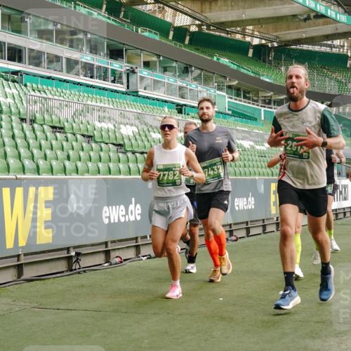 13.09.2026 - 21. swb-Marathon Bremen Michael Burmester http://msf.ph/oto/10459488 13.09.2026 12:54:39 Laufen im Stadion 145, 161, 189, 201, 205, 313, 376, 385, 388, 461, 472, 481, 495, 541, 560, 615, 616, 666, 675, 696, 740, 755, 816, 827, 982, 1053, 1076, 1197, 1207, 1390, 1419, 1433, 1445, 1468, 1551, 1599, 1631, 1658, 1664, 1707, 1814, 2055, 2125, 2234, 2251, 2280, 2362, 2383, 2390, 2401, 2422, 2454, 2474, 2499, 2623, 2701, 2733, 2801, 2824, 2870, 2882, 2913, 2922, 2962, 2971, 2997, 3012, 3054, 3134, 3175, 3206, 3241, 3246, 3346, 3356, 3357, 3413, 3706, 3716, 3836, 4137 meine-sportfotos.de