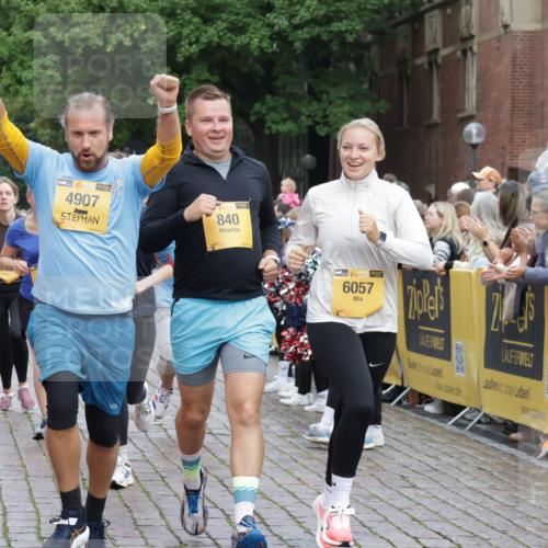13.09.2026 - Kiel Lauf Yannick Fuchs http://msf.ph/oto/10459493 13.09.2026 09:51:35 Ziel 714, 840, 2483, 3674, 4615, 4822, 4907, 5595, 6057, 6648, 7622, 8097, 8150, 11143, 11233, 11494, 11552, 11997, 12107, 232, 249, 940, 956, 1776, 2056, 2466, 2777, 3089, 4217, 5445, 5731, 5913, 6009, 6115, 6118, 6363, 6794, 6923, 7528, 10626, 11047, 11143, 11852, 11997, 12727, 803, 1309, 1967, 1999, 2002, 4230, 6188, 7007, 7302, 9829, 9833, 10048, 11173, 11834, 12630, 249, 468, 763, 764, 1373, 1776, 1949, 2056, 3723, 6115, 6118, 6138, 6794, 6829, 7449, 7528, 9551 meine-sportfotos.de