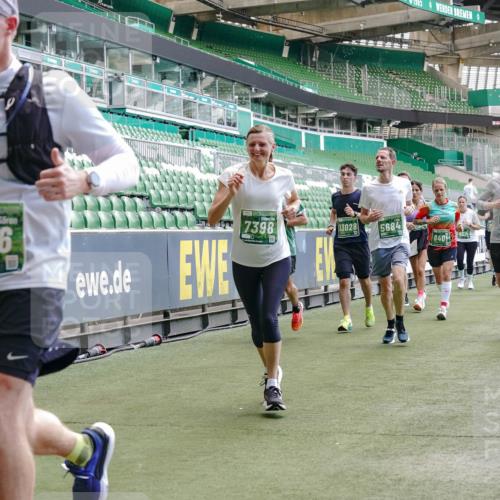 13.09.2026 - 21. swb-Marathon Bremen Michael Burmester http://msf.ph/oto/10459533 13.09.2026 13:11:59 Laufen im Stadion 118, 265, 373, 514, 581, 703, 843, 984, 1113, 1226, 1286, 1334, 1435, 1738, 1849, 1851, 1936, 1952, 1967, 2005, 2248, 2281, 2299, 2330, 2333, 2336, 2353, 2375, 2377, 2398, 2426, 2432, 2443, 2505, 2531, 2589, 2654, 2659, 2669, 2673, 2765, 2784, 2804, 2815, 2819, 2822, 2836, 2850, 2895, 2907, 2963, 2966, 2975, 2976, 3026, 3027, 3079, 3082, 3143, 3155, 3159, 3174, 3207, 3208, 3308, 3328, 3349, 3352, 3409, 3434, 3470, 3549, 551 meine-sportfotos.de