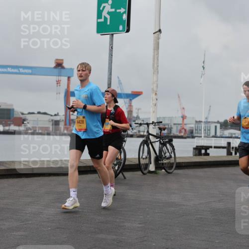 13.09.2026 - Kiel Lauf Andreas Tolksdorf http://msf.ph/oto/10459543 13.09.2026 12:00:34 Kiellinie 7336, 38, 4428, 9753 meine-sportfotos.de