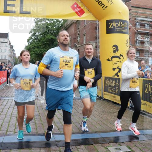 13.09.2026 - Kiel Lauf Yannick Fuchs http://msf.ph/oto/10459544 13.09.2026 09:51:37 Ziel 714, 840, 3674, 4615, 4822, 4907, 5595, 6057, 6648, 7622, 8097, 9833, 11173, 11233, 11494, 11552, 12107, 232, 940, 956, 1776, 2056, 2466, 2483, 2777, 3089, 4217, 4615, 5445, 5731, 5913, 6009, 6363, 6923, 7528, 8150, 10626, 11047, 11143, 11552, 11852, 11997, 803, 1100, 1309, 1967, 1999, 2002, 4230, 6188, 7007, 7302, 9829, 10048, 11834, 12630, 249, 468, 764, 1373, 1776, 1949, 2056, 3723, 6115, 6118, 6138, 6794, 7528, 9551 meine-sportfotos.de