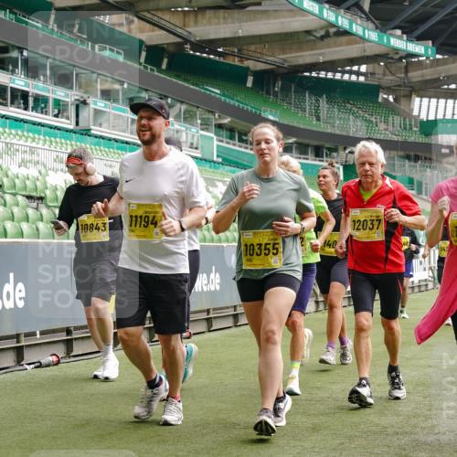 13.09.2026 - 21. swb-Marathon Bremen Michael Burmester http://msf.ph/oto/10459550 13.09.2026 10:34:01 Laufen im Stadion 10018, 10067, 10078, 10147, 10166, 10177, 10184, 10203, 10211, 10236, 10240, 10254, 10297, 10300, 10355, 10356, 10367, 10368, 10369, 10372, 10374, 10379, 10383, 10394, 10408, 10415, 10423, 10428, 10460, 10485, 10486, 10494, 10530, 10550, 10559, 10578, 10604, 10639, 10668, 10669, 10673, 10675, 10687, 10691, 10699, 10700, 10728, 10745, 10749, 10750, 10771, 10772, 10787, 10788, 10794, 10809, 10828, 10857, 10914, 10928, 11126, 11162, 11343, 11803, 11965, 10222 meine-sportfotos.de