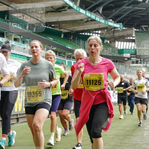13.09.2026 - 21. swb-Marathon Bremen Michael Burmester http://msf.ph/oto/10459581 13.09.2026 10:34:02 Laufen im Stadion 10018, 10067, 10078, 10147, 10166, 10177, 10184, 10203, 10211, 10236, 10240, 10254, 10297, 10300, 10355, 10356, 10367, 10368, 10369, 10372, 10374, 10379, 10383, 10394, 10408, 10415, 10423, 10428, 10460, 10485, 10494, 10530, 10550, 10559, 10578, 10604, 10639, 10668, 10669, 10673, 10675, 10687, 10691, 10699, 10700, 10728, 10745, 10749, 10750, 10772, 10787, 10788, 10794, 10809, 10828, 10857, 10914, 10928, 11126, 11162, 11343, 11803, 11965, 10146, 10222 meine-sportfotos.de