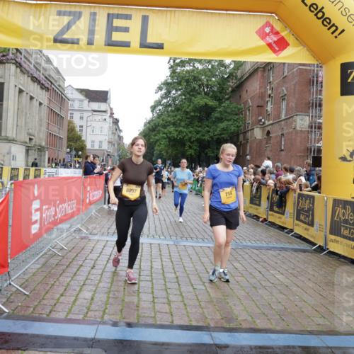13.09.2026 - Kiel Lauf Yannick Fuchs http://msf.ph/oto/10459604 13.09.2026 09:51:39 Ziel 714, 840, 1967, 1999, 2002, 3674, 4822, 4907, 5595, 6057, 6188, 6648, 7622, 8097, 9829, 9833, 11173, 11233, 11494, 12107, 232, 940, 956, 2466, 2483, 2777, 3089, 4217, 4615, 5445, 5731, 5913, 6009, 6363, 6923, 8150, 10626, 11143, 11233, 11494, 11552, 11852, 11997, 803, 1100, 1309, 4230, 7007, 7302, 10048, 11445, 11832, 11834, 12630, 249, 468, 764, 1776, 2056, 3723, 5445, 6115, 6118, 6794, 6923, 7528 meine-sportfotos.de