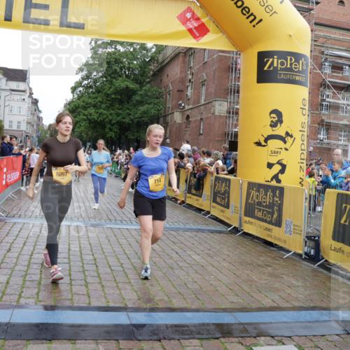 13.09.2026 - Kiel Lauf Yannick Fuchs http://msf.ph/oto/10459614 13.09.2026 09:51:39 Ziel 714, 840, 1967, 1999, 2002, 3674, 4822, 4907, 5595, 6057, 6188, 6648, 7622, 8097, 9829, 9833, 11173, 11233, 11494, 12107, 232, 940, 956, 2466, 2483, 2777, 3089, 4217, 4615, 5445, 5731, 5913, 6009, 6363, 6923, 8150, 10626, 11143, 11233, 11494, 11552, 11852, 11997, 803, 1100, 1309, 4230, 7007, 7302, 10048, 11445, 11832, 11834, 12630, 249, 468, 764, 1776, 2056, 3723, 5445, 6115, 6118, 6794, 6923, 7528 meine-sportfotos.de