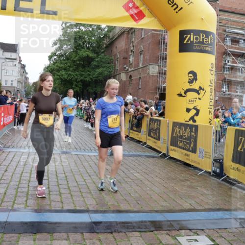13.09.2026 - Kiel Lauf Yannick Fuchs http://msf.ph/oto/10459617 13.09.2026 09:51:39 Ziel 714, 840, 1967, 1999, 2002, 3674, 4822, 4907, 5595, 6057, 6188, 6648, 7622, 8097, 9829, 9833, 11173, 11233, 11494, 12107, 232, 940, 956, 2466, 2483, 2777, 3089, 4217, 4615, 5445, 5731, 5913, 6009, 6363, 6923, 8150, 10626, 11143, 11233, 11494, 11552, 11852, 11997, 803, 1100, 1309, 4230, 7007, 7302, 10048, 11445, 11832, 11834, 12630, 249, 468, 764, 1776, 2056, 3723, 5445, 6115, 6118, 6794, 6923, 7528 meine-sportfotos.de